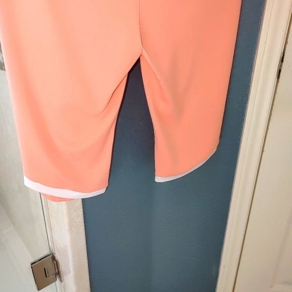 NWOT Elastic Waist Peach and White Stretchy Capris XXL - Picture 6 of 8